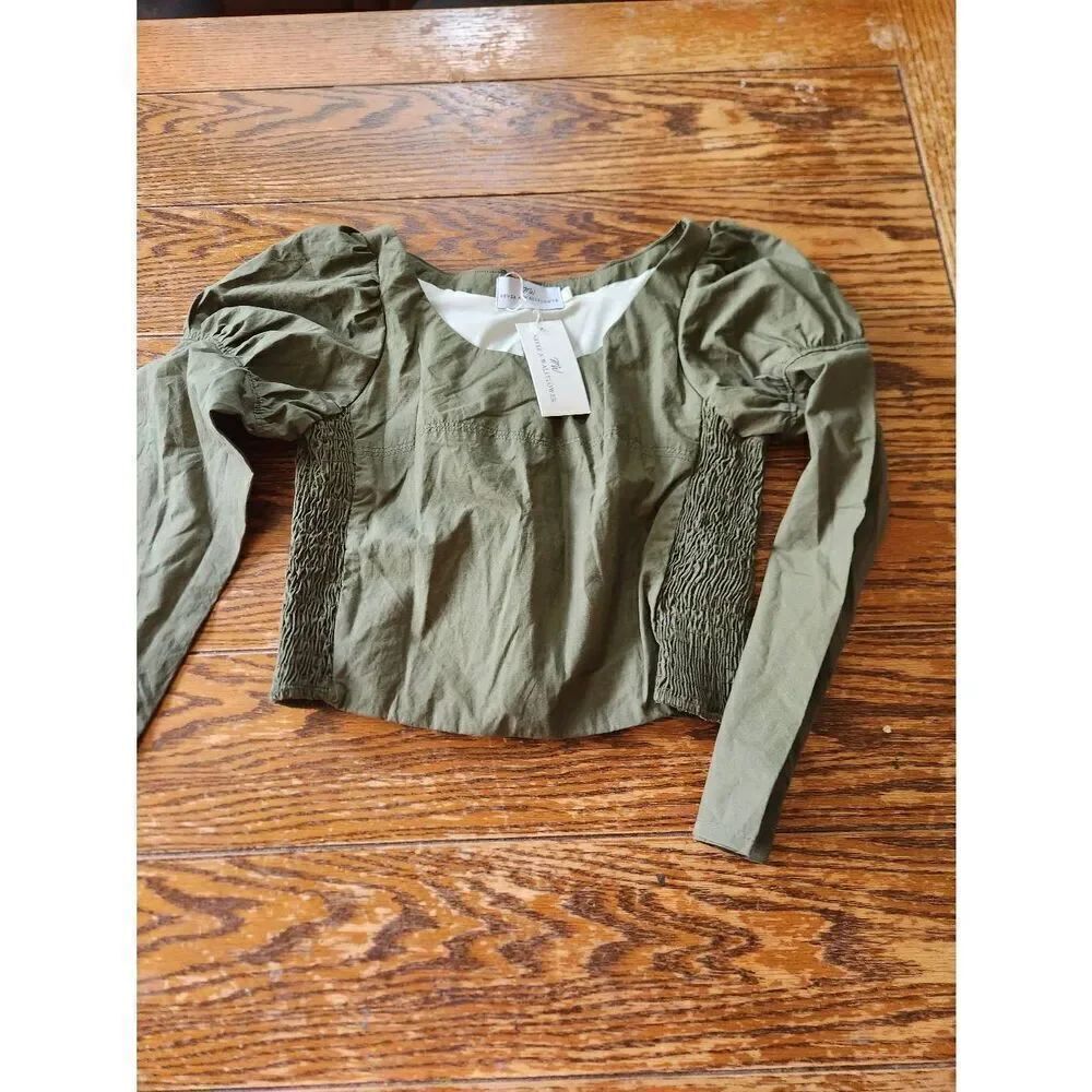 NWT Never a wallflower green blouse sz XS